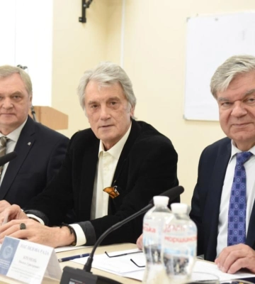 Віктор Ющенко відвідав Черкаський національний університет імені Богдана Хмельницького