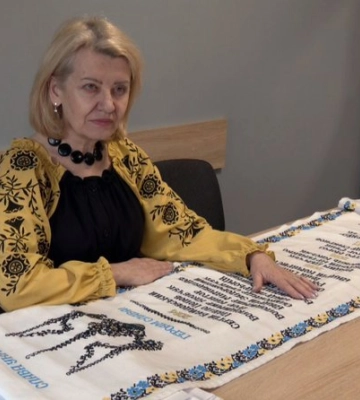 На Волині рідні загиблих Героїв вишивають «Рушник Пам’яті»