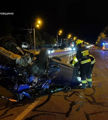 Пошкоджені авто і травмовані троє людей: наслідки потрійної ДТП у Дніпрі