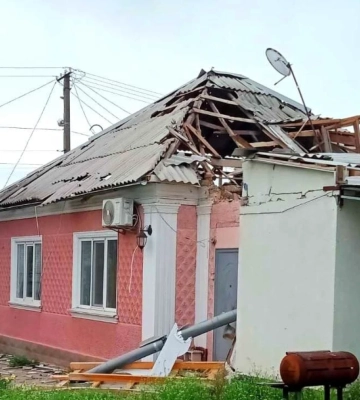 Армія РФ обстріляла Дніпровське на Херсонщині, поранена людина