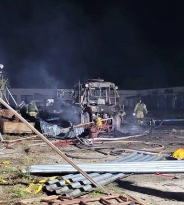 На Одещині шахеди поцілили у фермерське господарство: пошкоджений склад та техніка, фото