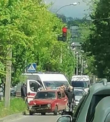 В Ужгороді сталася ДТП за участі швидкої