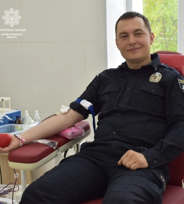 Кропивницькі патрульні долучилися до донорства  крові