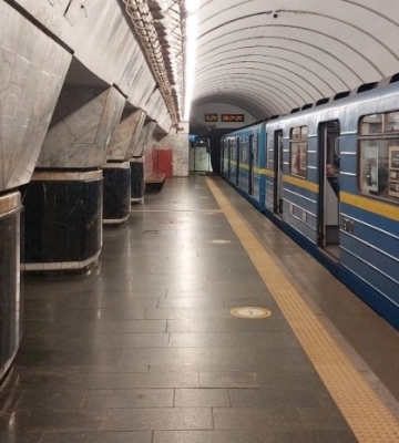 Ремонт между ст. метро &quot;Тараса Шевченко&quot; и &quot;Почайна&quot; будут выполнять без остановки движения поездов – КГГА
