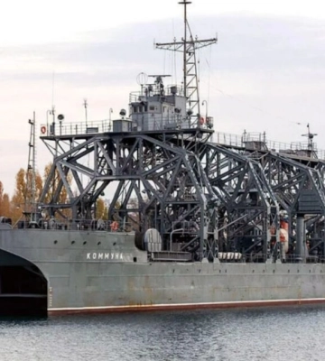«Важлива для ворога одиниця»: у ВМС розповіли про унікальність ураженого корабля «Комуна»