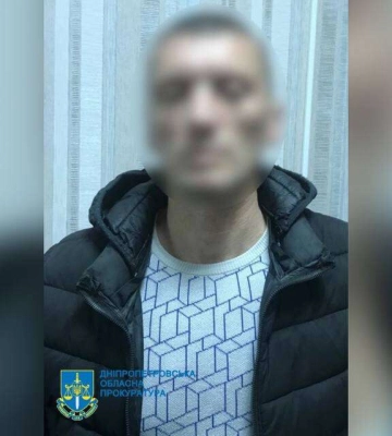 Мешканець Дніпропетровщини 7 років розбещував малолітню падчерку