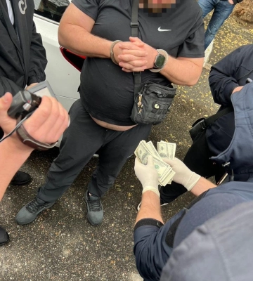 В Одесі затримали інспектора патрульної поліції: його підозрюють в хабарництві