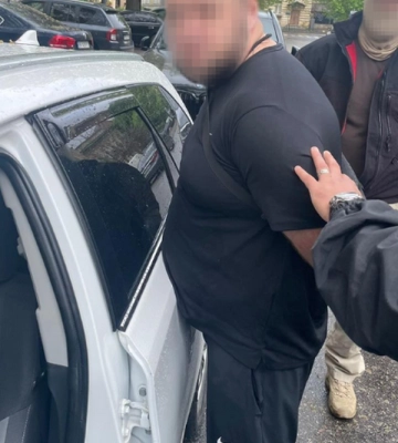 Інспектор патрульної поліції вимагав 3,5 тис. доларів за уникнення адмінвідповідальності