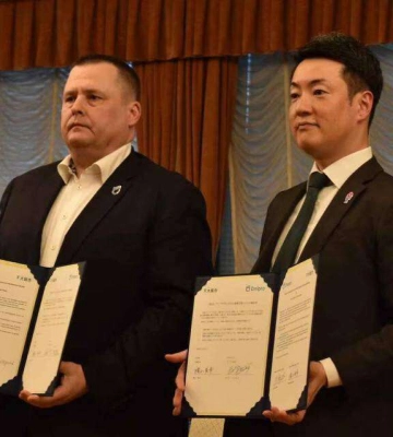 Борис Філатов показав, як за 7 років змінилася алея біля пам’ятника Слави
