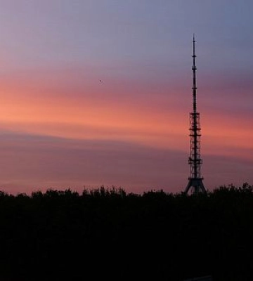 Россияне повредили телевизионную башню в Харькове