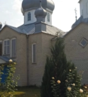На Волині все село стало на коліна (Фото)