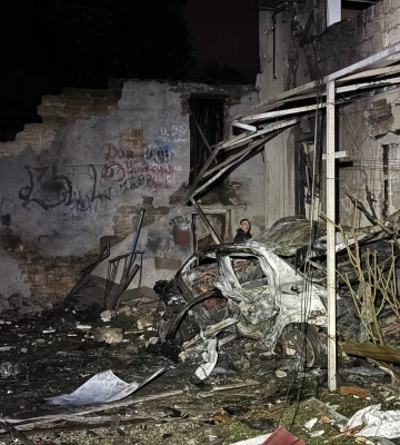 Жилые дома повреждены в результате атаки дронов в Одессе, есть раненые (фото, видео)