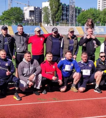 Для ветеранів уперше в Черкасах провели чемпіонат зі стрільби з лука (ФОТО)