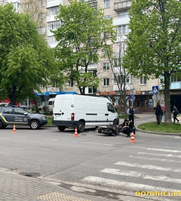 У Луцьку на Молоді автомобіль збив мотоцикліста