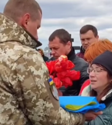 Рідні солдата Віктора Шершня з Волині отримали посмертну нагороду воїна - Хрест Героя