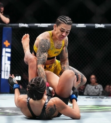 UFC 300. Андраде раздельным решением судей победила Родригес