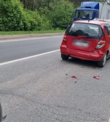 Поблизу Львова трапилась ДТП з трьома авто. Одна смуга руху перекрита