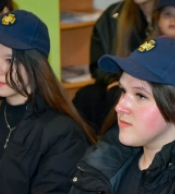 Миколаївські гімназисти завітали до інтерактивного класу рятувальників