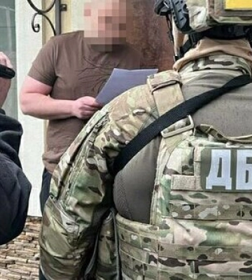 Збагатився на 14 млн гривень: ДБР повідомило про підозру правоохоронцю з Дніпра