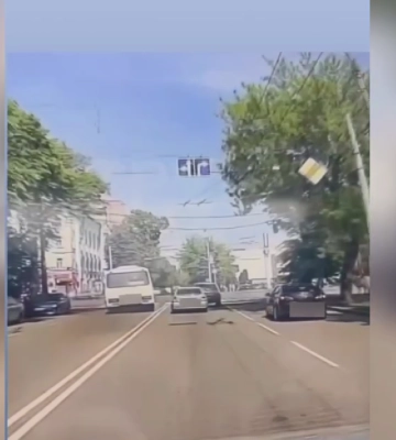 Патрульні покарали водія маршрутки, який у центрі Черкас порушив ПДР (ВІДЕО)
