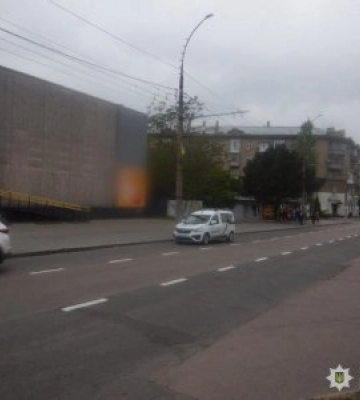 Скоїв пограбування та втік: у Миколаєві спіймали 23-річного зловмисника