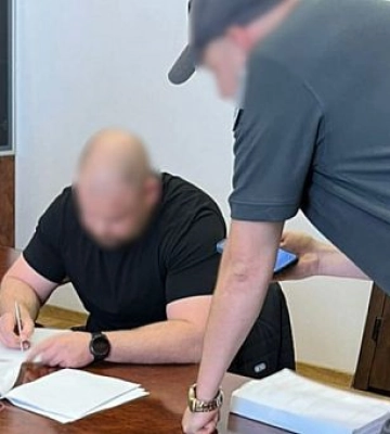 Бывшего заместителя начальника полиции с Днепропетровщины подозревают в незаконном обогащении