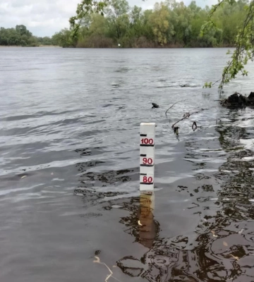 На Київщині стався перелив води через дамбу