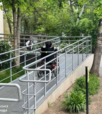 Усі лікарні Дніпра облаштовані під приймання людей з інвалідністю 