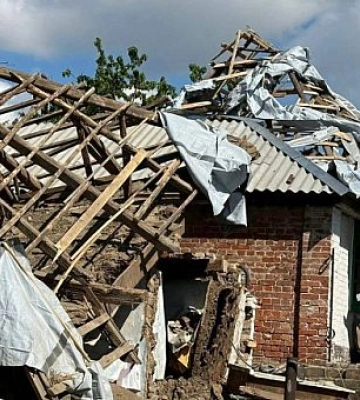 Из-за ракетной атаки по Днепровскому району пострадали 8 человек