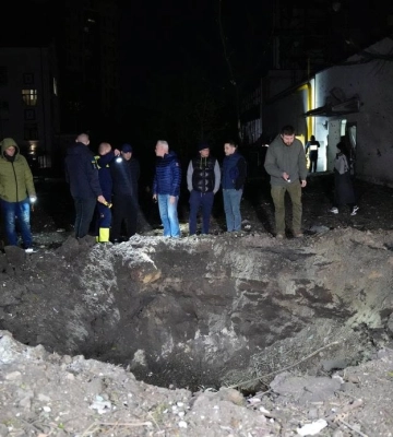 У Харкові окупанти поцілили балістикою у житловий комплекс
