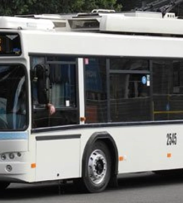 У Дніпрі діють зміни у роботі автобусного маршруту та тролейбусів