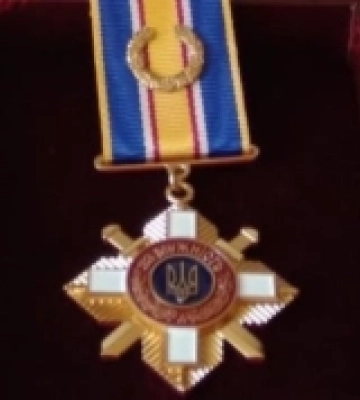 У селі на Рівненщині родичам мужніх захисників вручили їхні посмертні відзнаки