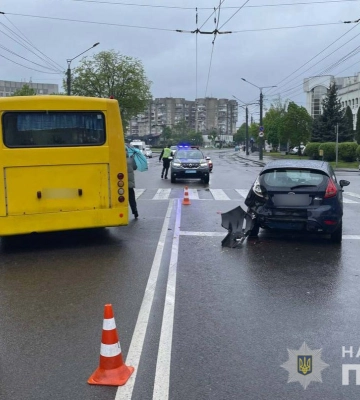 У Луцьку аварія на перетині вулиць: на місці ускладнений рух (ФОТО)