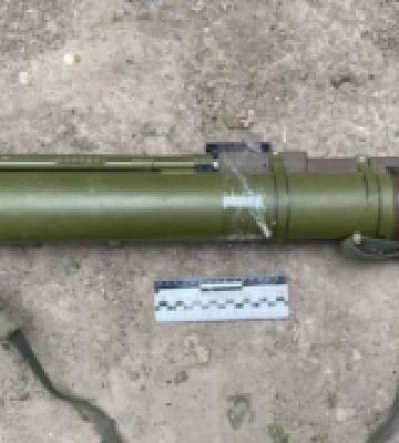 У Миколаєві поліціянти затримали чоловіка за підозрою у незаконному поводженні зі зброєю