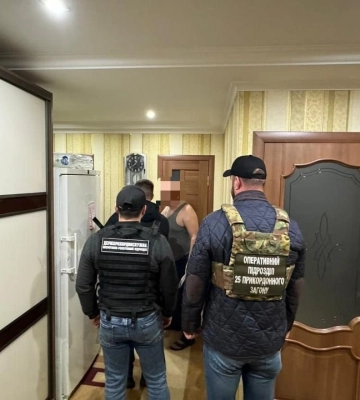 На Львівщині викрили організаторів схеми незаконного переправлення чоловіків через кордон