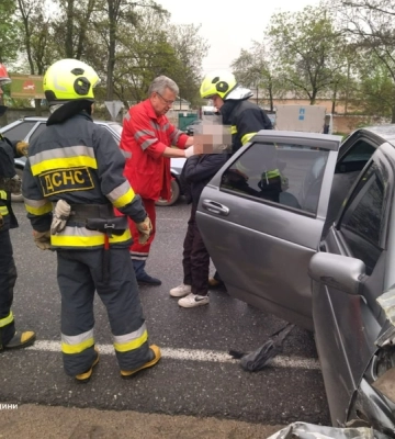 В аварії у Кропивницькому травмувалася жінка