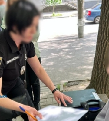 У Дніпрі молода мати хотіла продати свого 2-річного сина за мільйон гривень 