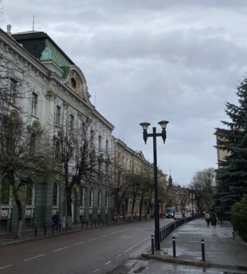 Хмарно та без опадів: погода в Івано-Франківську 25 квітня