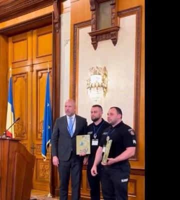 СКУ відзначив почесними нагородами парамедиків поліції Донеччини