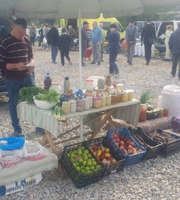 Комунальний ринок у Франківську запрацював