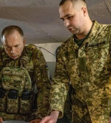 Ворог зосереджує зусилля для прориву нашої оборони західніше Бахмуту та захоплення Часового Яру, - Сирський