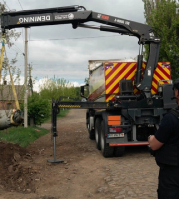 На Донеччині знешкодили російську авіабомбу, яка впала посеред приватного сектора
