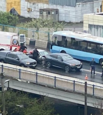 У Луцьку зіткнулися маршрутка та легковик, водійка якого потрапила до лікарні