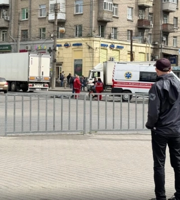 У Дніпрі на проспекті Богдана Хмельницького вантажівка на смерть переїхала жінку