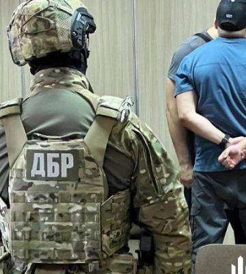 На Харківщині правоохоронці намагалися видурити $100 тисяч у людей, яких перевіряли на колабораціонізм