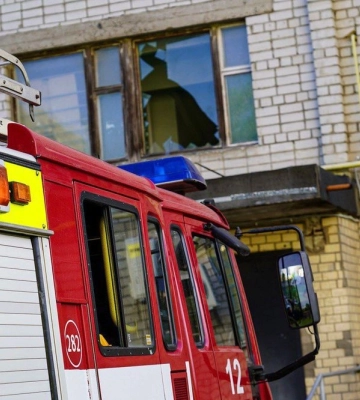 Ракетна атака рф на Смілу на Черкащині: рятувальники показали наслідки