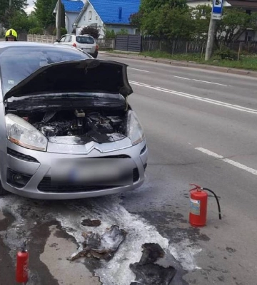У Франківську горів автомобіль: деталі