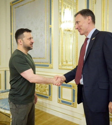 Зеленський зустрівся з главою казначейства Британії