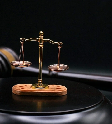 Подружжя агентів ворога отримало 15 років тюрми за наведення російської ракети на лікарню в Херсоні