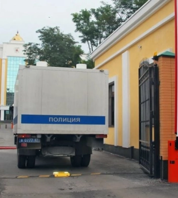 Огромный штраф и годы за решеткой: трое похищенных жителей Мелитополя, которых оккупанты обвинили в подготовке теракта, услышали приговор 